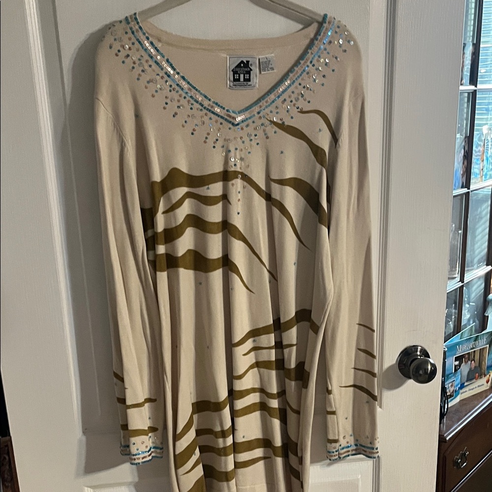 Storybook Knits Cream and Gold V-Neck Sweater